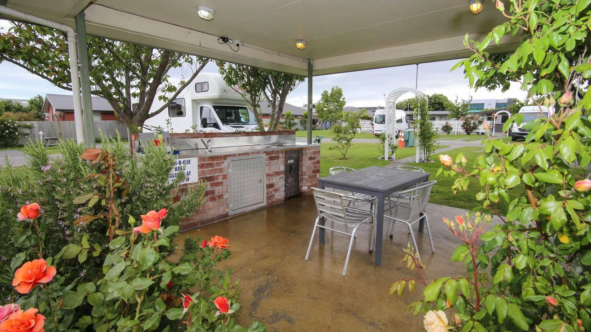 Amber Kiwi Holiday Park & Motels Christchurch