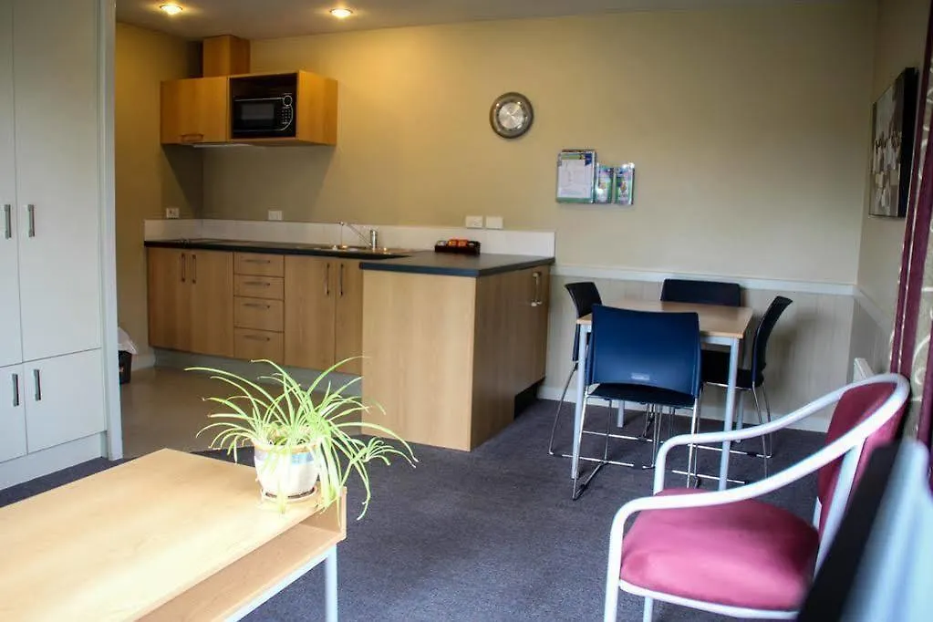 Amber Kiwi Holiday Park & Motels Christchurch 4*,